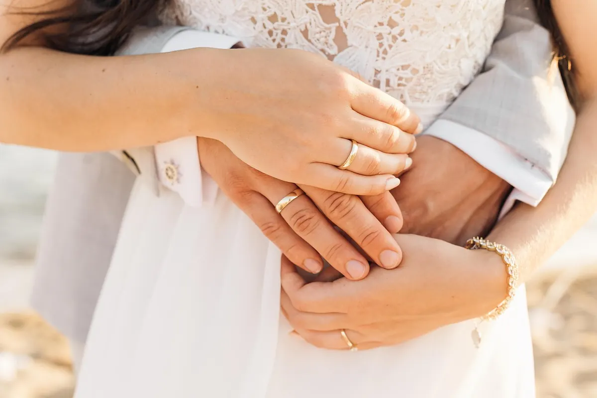 The Complete Checklist for Setting Up a Wedding Fair Jewellery Display